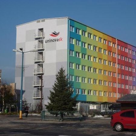 ברטיסלאבה Uninova Hostel מראה חיצוני תמונה